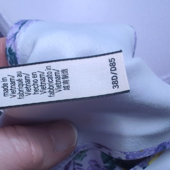 Like New Victoria's Secret Push-up Freedom Cloud Purple Floral Bra, Sz. 38D. - Picture 6 of 7